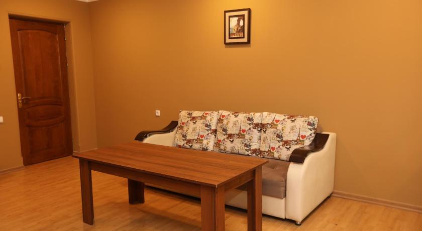 Image of Family Studio 9