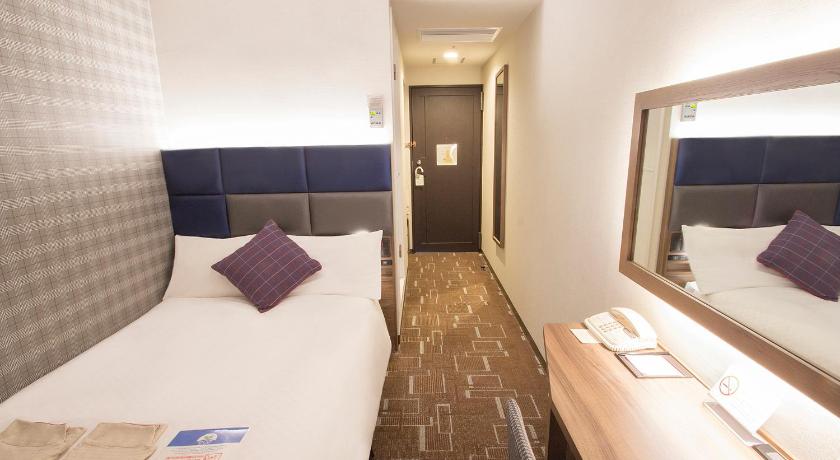 Image of Small Double Room Non-Smoking 1
