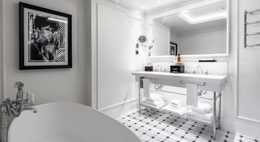 Opera suite with a living room and terrace (Opera Suite With A Living Room And Terrace) fotója 2