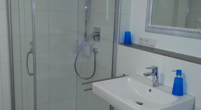 Teck-Apartment photo
