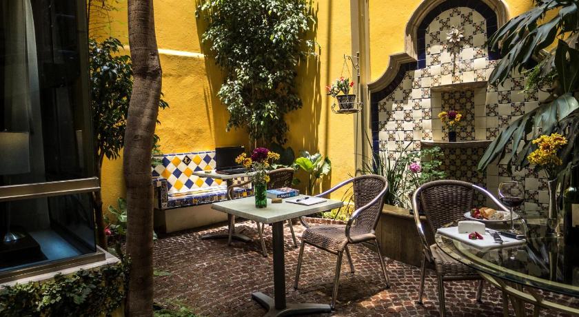 Chalet del Carmen, Coyoacan photo