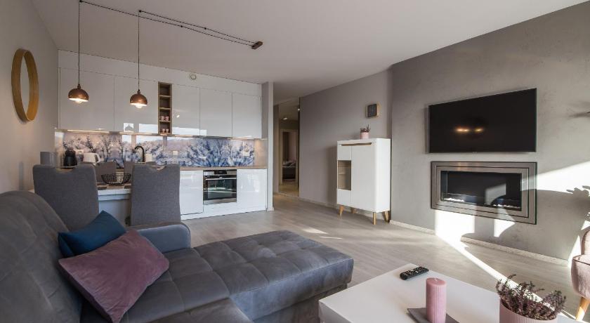 Bukowa Apartment with Parking and Mountain View in Wisla by Noclegi Renters