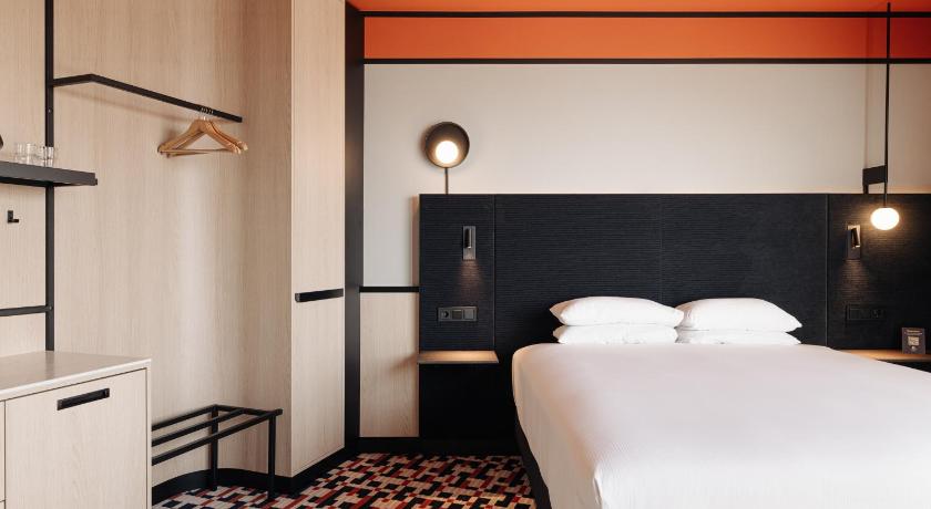 Image of Queen Guest Room 4