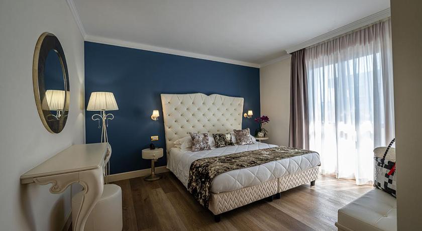 Image of Deluxe Junior Suite 5