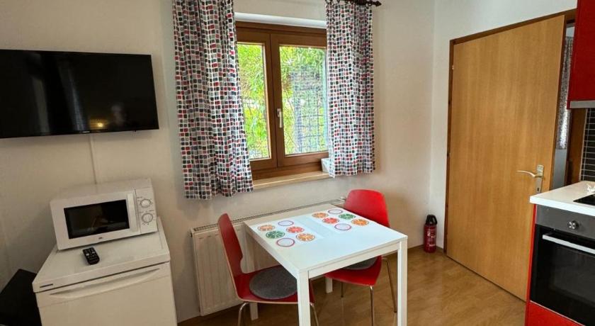 Image of Small One-Bedroom Apartment 5