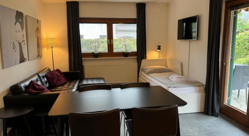 Image of One-Bedroom Apartment 0