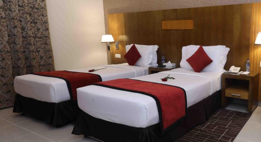 Image of Standard King Room 8