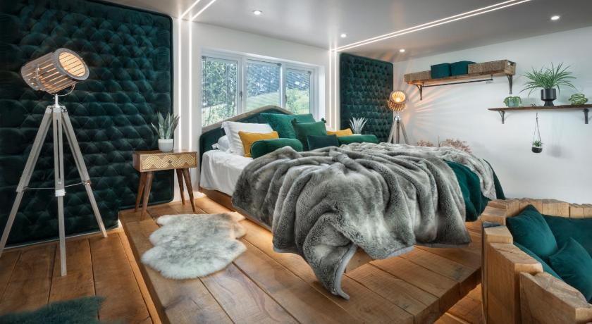 Image of Deluxe Queen Room 4