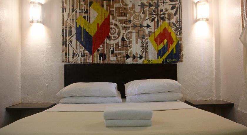 Image of Standard Queen 7
