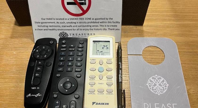 Image of Premier Deluxe 13