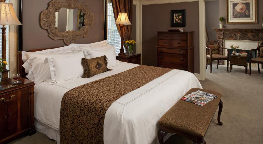 Jackson Fairview Inn 4-Star Accommodation lobby
