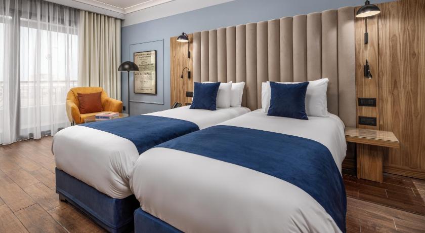 Image of Deluxe Twin Room 0