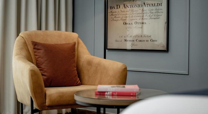 Image of Superior Cozy Double 9