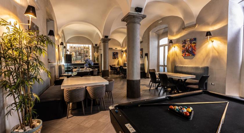 ポルティチ HOSTEL PORTICI 2つ星 ホテル 外観