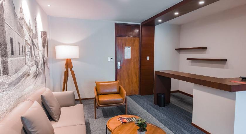 Image of Suite 7
