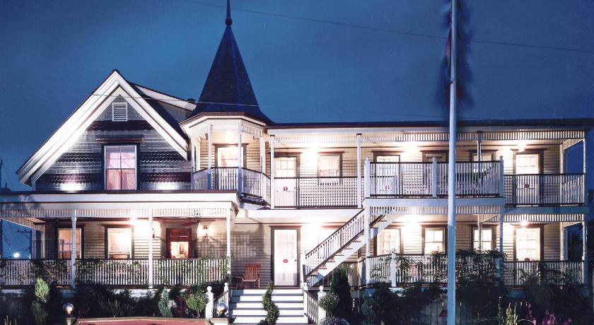 Crowne Pointe Historic Inn Adults Only photo