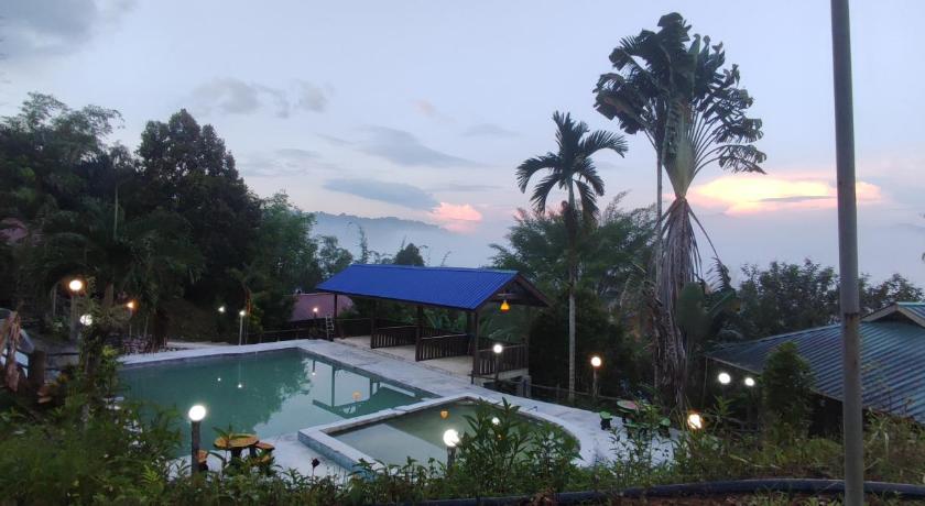 Panorama at DPuncakLui Chalet