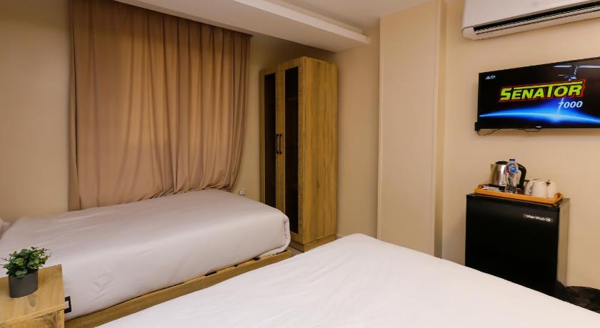 Image of Queen Room 15