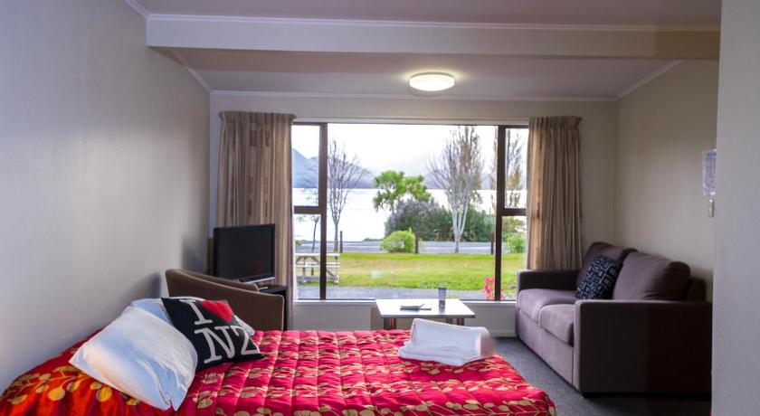Image of Family Studio with Lake View 4