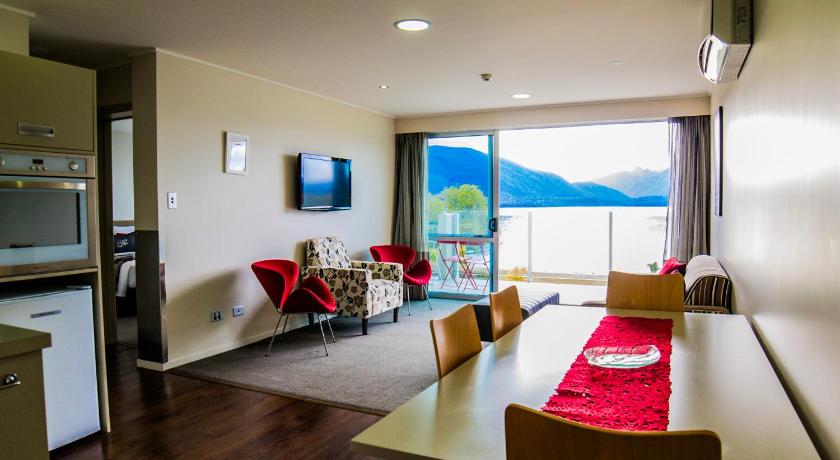 Image of Deluxe Family Two-Bedroom Suite 7