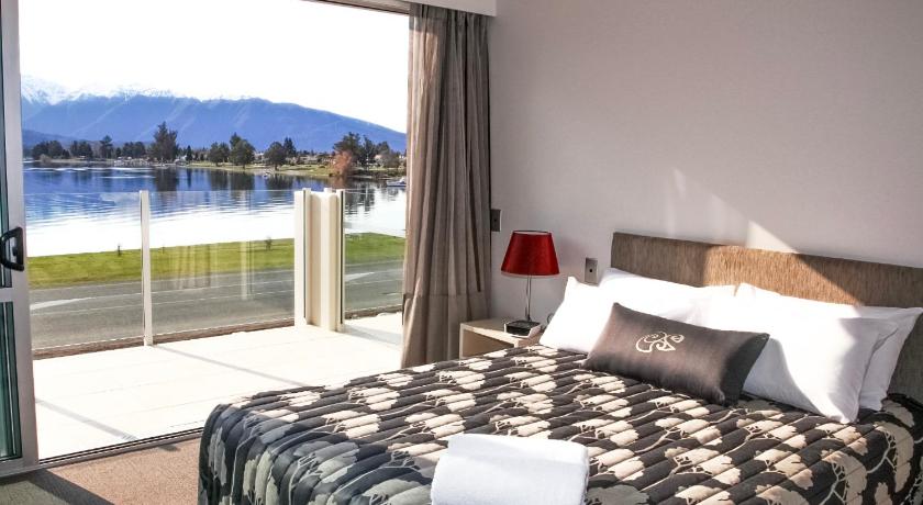 Image of Deluxe Family Two-Bedroom Suite 9
