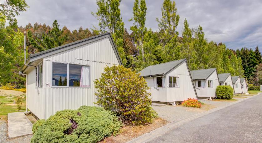 Image of Cabin with Kitchenette and Shared Bathroom 6