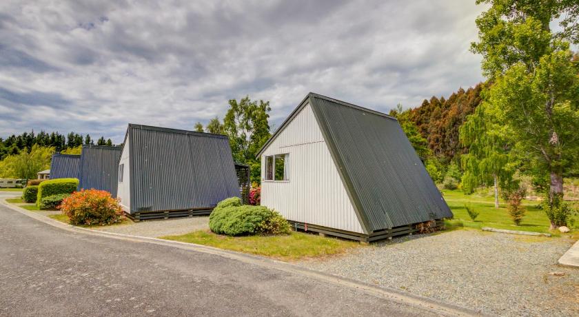 Image of Cabin with Kitchenette and Shared Bathroom 5
