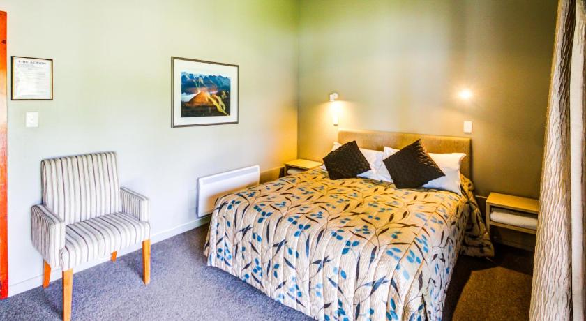 Image of Two-Bedroom Bungalow 10