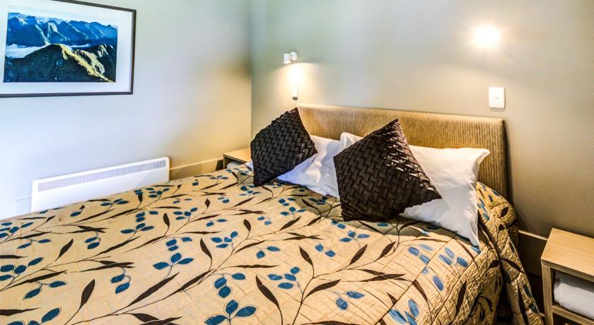 Image of Two-Bedroom Bungalow 11