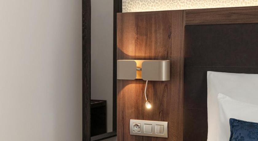 Image of Deluxe Room 7
