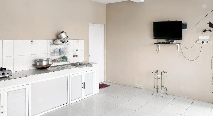 Villa d'Oasis 2 Puncak Mitra RedDoorz - image 19