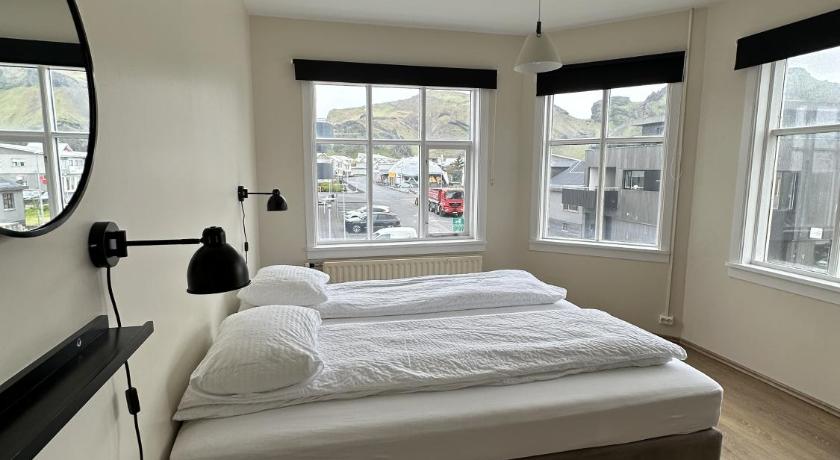 Vestmannaeyjar Volcano'73 2-Star Guesthouse view