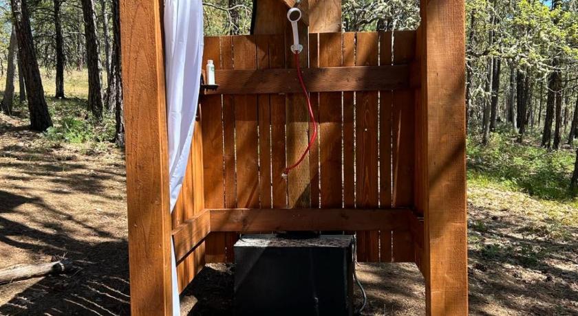 ゴールデンデール Treehouse Ranch 3つ星 宿泊施設 レストラン