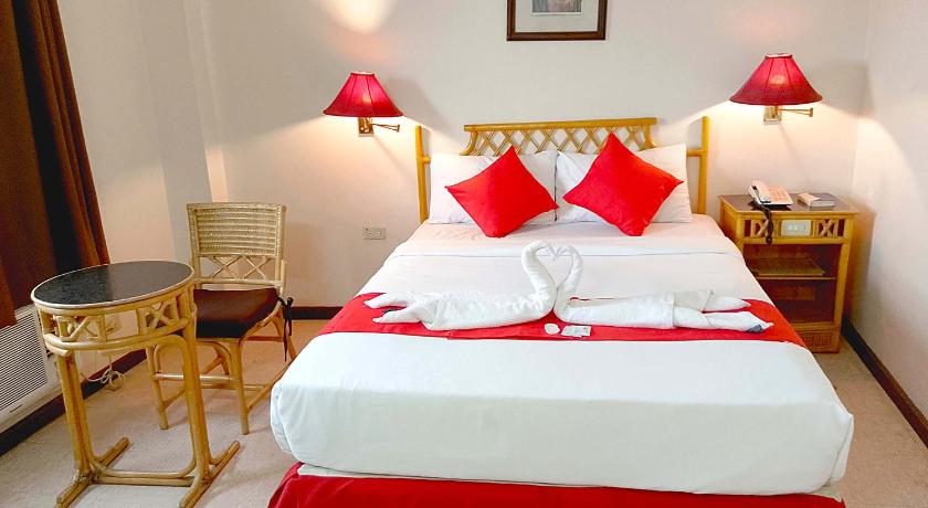 The Humbertos Hotel - image 14