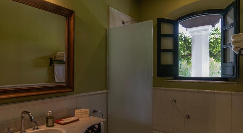 Image of Twin Room with Garden View 6