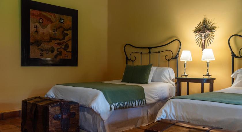 Image of Twin Room with Garden View 5