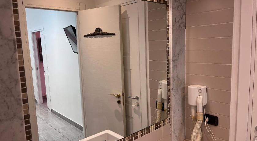 Image of Quadruple Room 13