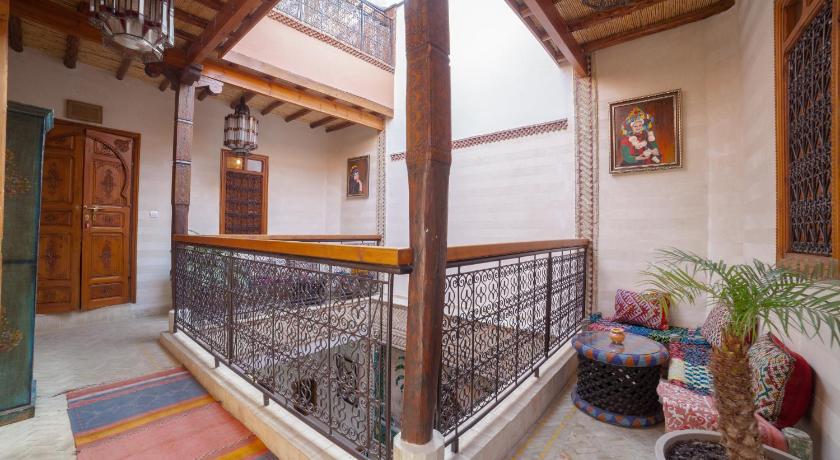 Riad Ikalimo 1 - main image