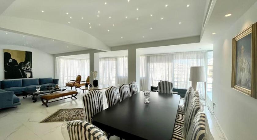 Penthouse Luxury Apartment