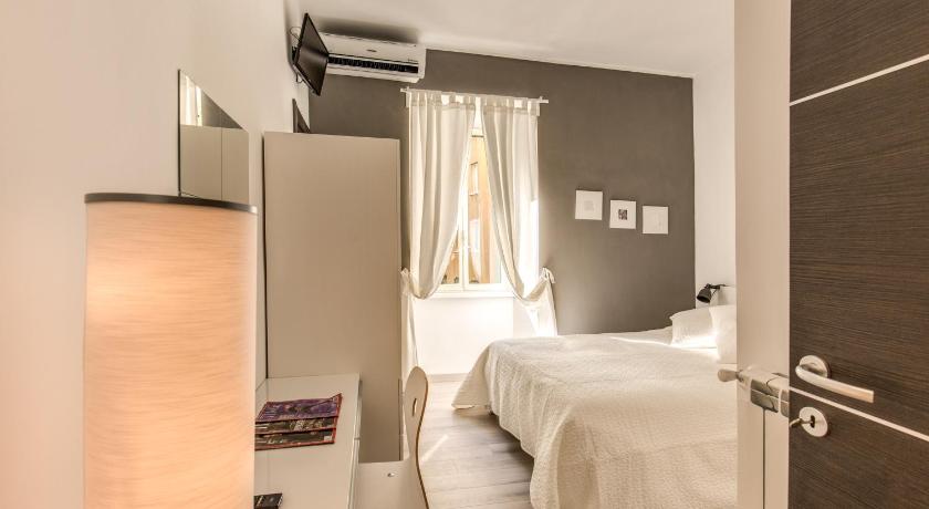 Image of Three-Bedroom Apartment 11