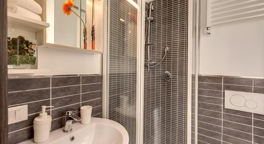 Image of Three-Bedroom Apartment 10