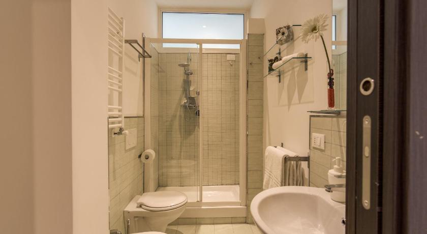 Image of Three-Bedroom Apartment 12