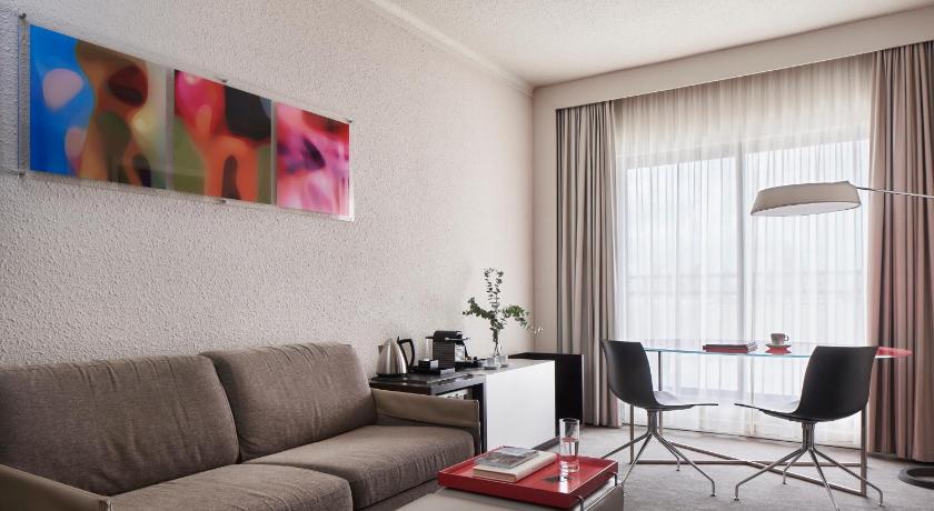 Image of Suite, 1 double bed with double sofa bed 4