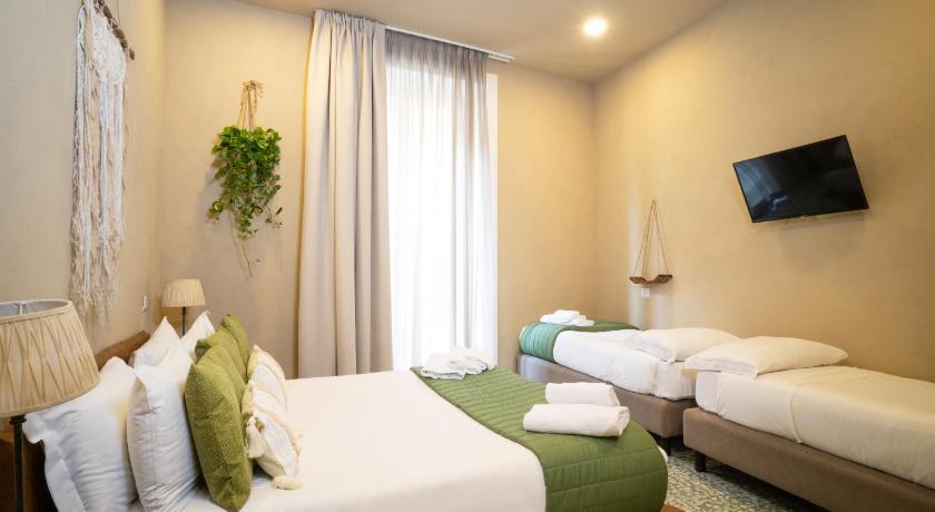 Image of Superior Room Non-Smoking 5