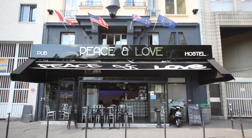 Peace and Love Hostel photo