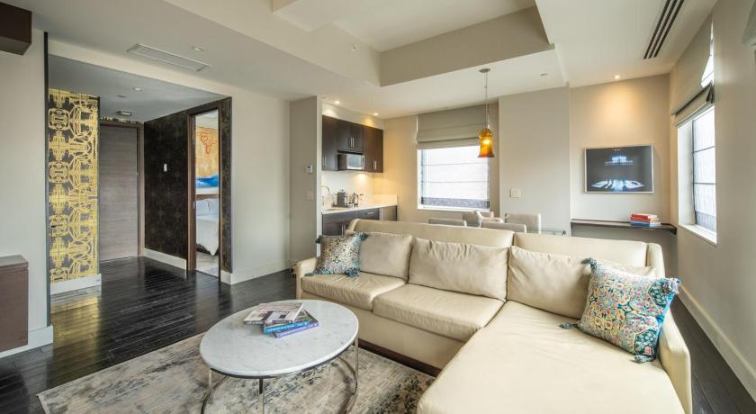 Image of Queen Suite 0