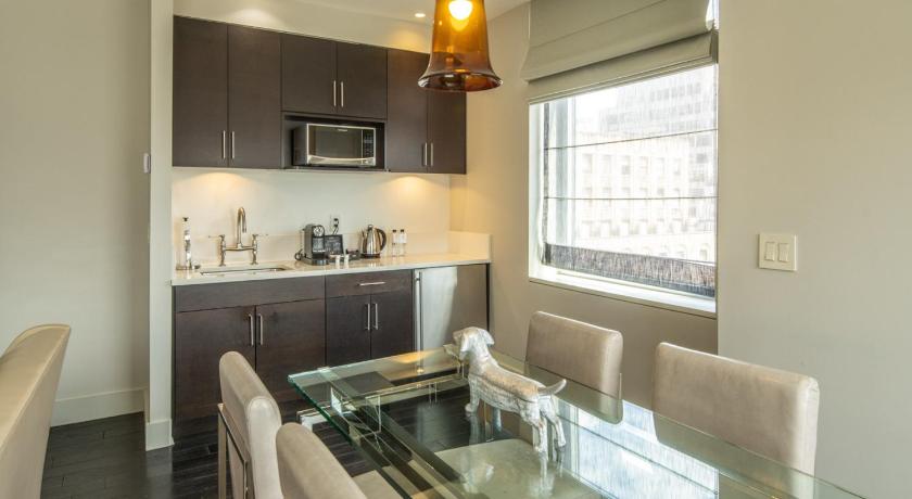 Image of Queen Suite 7