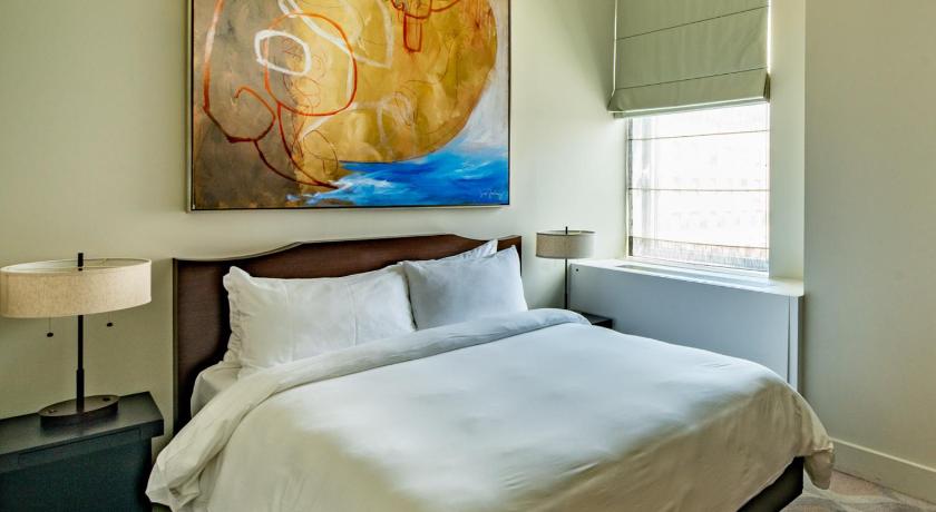 Image of Queen Suite 6