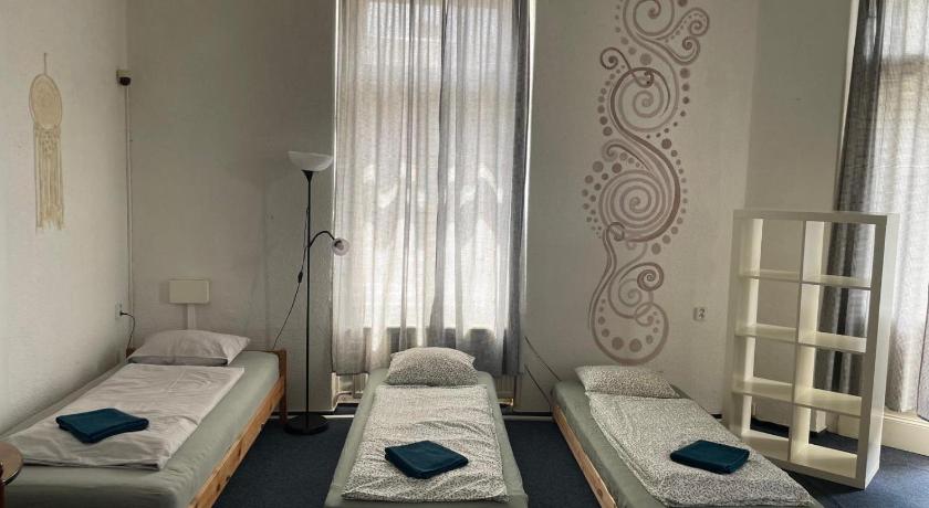 Image of Economy Quadruple Room 4