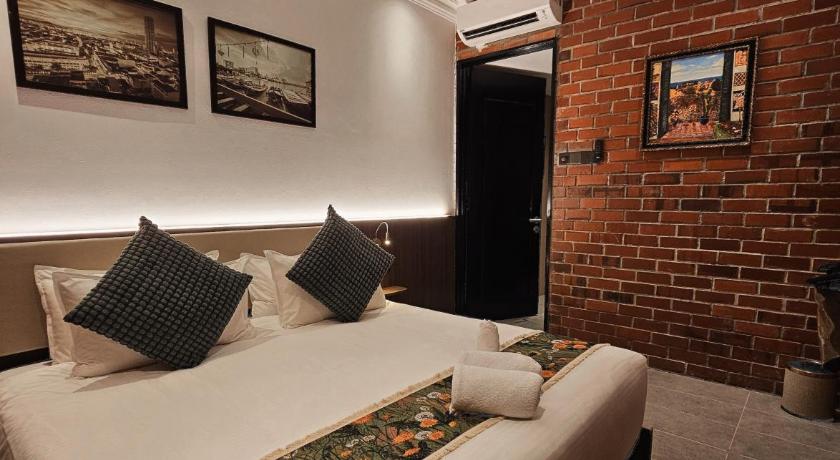 Image of Jacuzzi Suite 4
